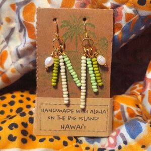 NWT Genuine pearl gold handmade green beaded tropical boho beach Dangle earring
